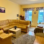 アパート Center Of Apartments, Bus Station 1min, Airport 5 Min タリン