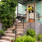 Center Of Apartments, Bus Station 1min, Airport 5 Min