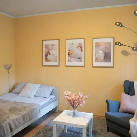 דירה Center Of Apartments, Bus Station 1min, Airport 5 Min