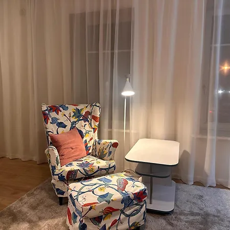 Center Of Apartments, Bus Station 1min, Airport 5 Min *