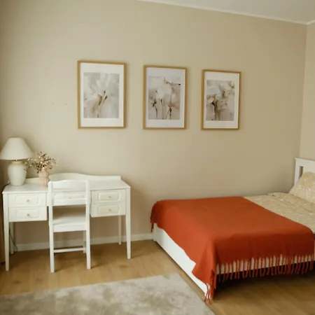 Apartament Center Of Apartments, Bus Station 1min, Airport 5 Min