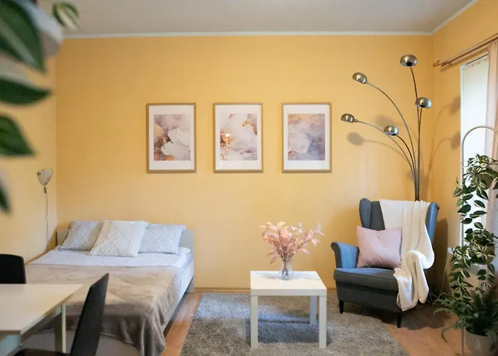 公寓 Center Of Apartments, Bus Station 1min, Airport 5 Min